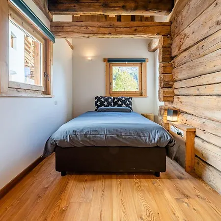 Apartment Exclusive Homes *