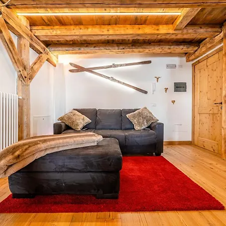 Exclusive Homes *