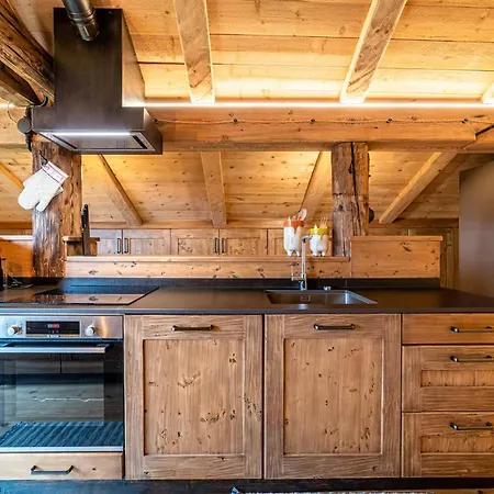 Exclusive Homes Apartment *